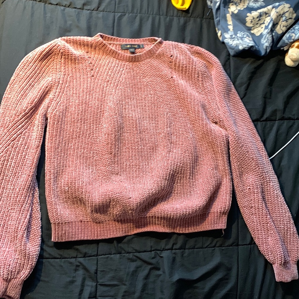 Chunky knit pink sweater size M very soft and warm